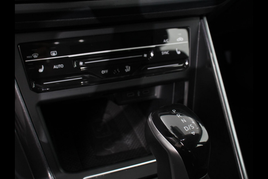 Volkswagen Polo 1.0 TSI Automaat Style Volkswagen Polo 1.0 TSI DSG Style | Navigatie | Climate Control | Adaptive Cruise Control | Camera | Lane Assist | LED Matrix | DAB | Parkeer sensoren | App Connect