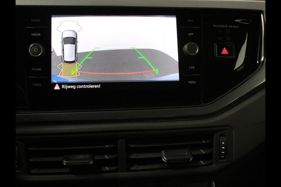 Volkswagen Polo 1.0 TSI Automaat Style Volkswagen Polo 1.0 TSI DSG Style | Navigatie | Climate Control | Adaptive Cruise Control | Camera | Lane Assist | LED Matrix | DAB | Parkeer sensoren | App Connect