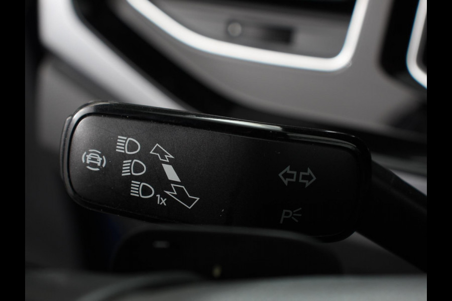 Volkswagen Polo 1.0 TSI Automaat Style Volkswagen Polo 1.0 TSI DSG Style | Navigatie | Climate Control | Adaptive Cruise Control | Camera | Lane Assist | LED Matrix | DAB | Parkeer sensoren | App Connect