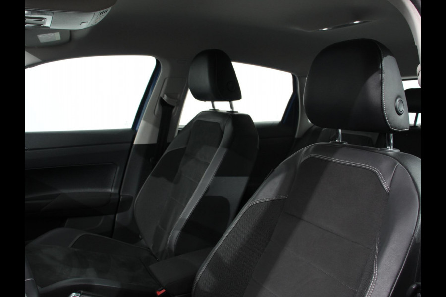 Volkswagen Polo 1.0 TSI Automaat Style Volkswagen Polo 1.0 TSI DSG Style | Navigatie | Climate Control | Adaptive Cruise Control | Camera | Lane Assist | LED Matrix | DAB | Parkeer sensoren | App Connect