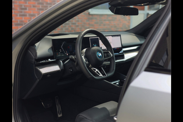 BMW 5 Serie Touring 530e Touring | M performance - Pano - Trekhaak