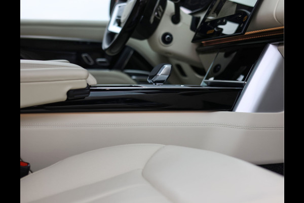 Land Rover Range Rover P550e Autobiography | Meridian Signature - Trekhaak - Vol! Land Rover Range Rover P550e Autobiography | Meridian Signature - Trekhaak - Vol!