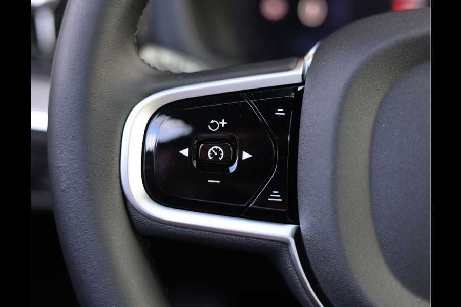 Volvo XC60 T6 AWD Ultra Black Edition | Trekhaak - Head Up - Direct leverbaar