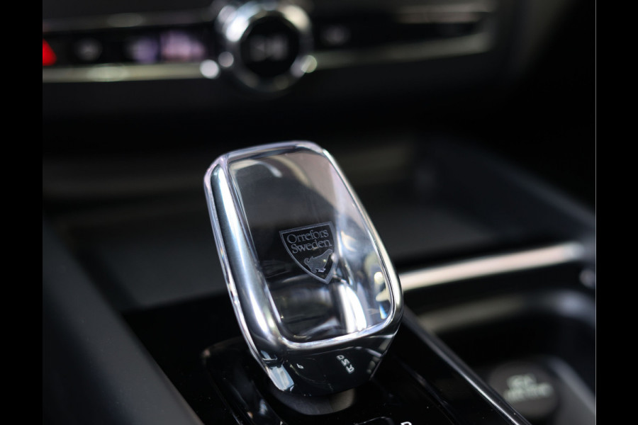 Volvo XC60 T6 AWD Ultra Black Edition | Trekhaak - Head Up - Direct leverbaar