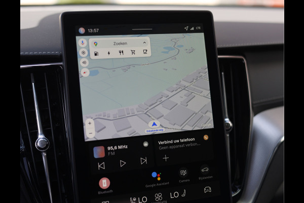 Volvo XC60 T6 AWD Ultra Black Edition | Trekhaak - Head Up - Direct leverbaar