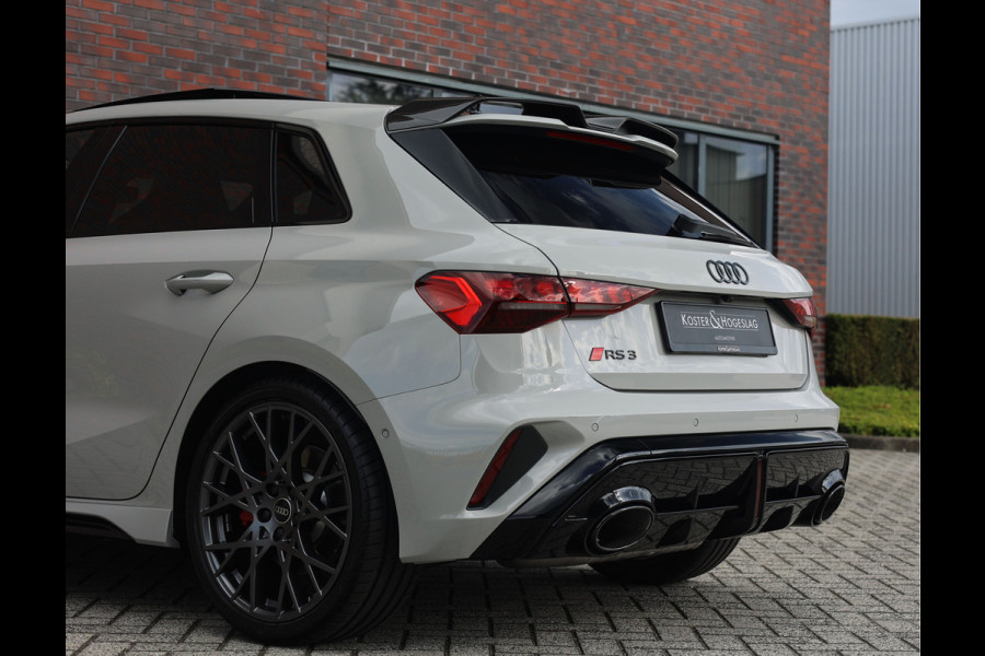 Audi RS3 Sportback 2.5 TFSI quattro | Krijt - Pano - Sonos