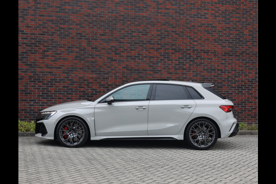 Audi RS3 Sportback 2.5 TFSI quattro | Krijt - Pano - Sonos