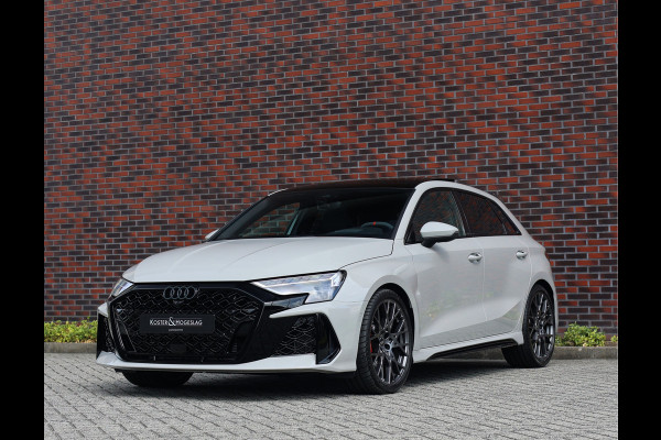 Audi RS3 Sportback 2.5 TFSI quattro | Krijt - Pano - Sonos