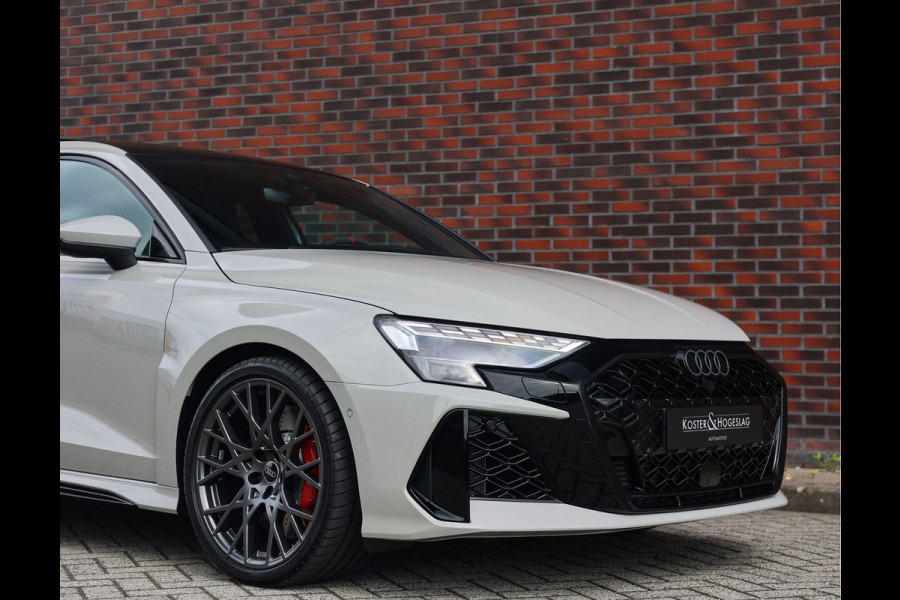 Audi RS3 Sportback 2.5 TFSI quattro | Krijt - Pano - Sonos