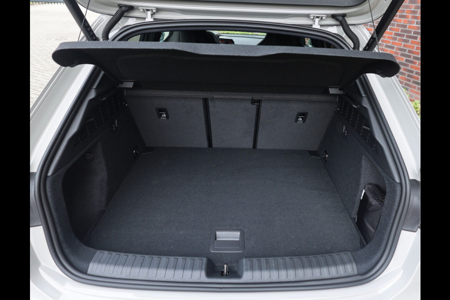 Audi RS3 Sportback 2.5 TFSI quattro | Krijt - Pano - Sonos