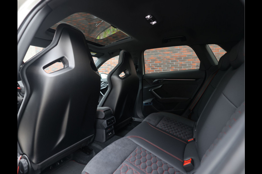 Audi RS3 Sportback 2.5 TFSI quattro | Krijt - Pano - Sonos