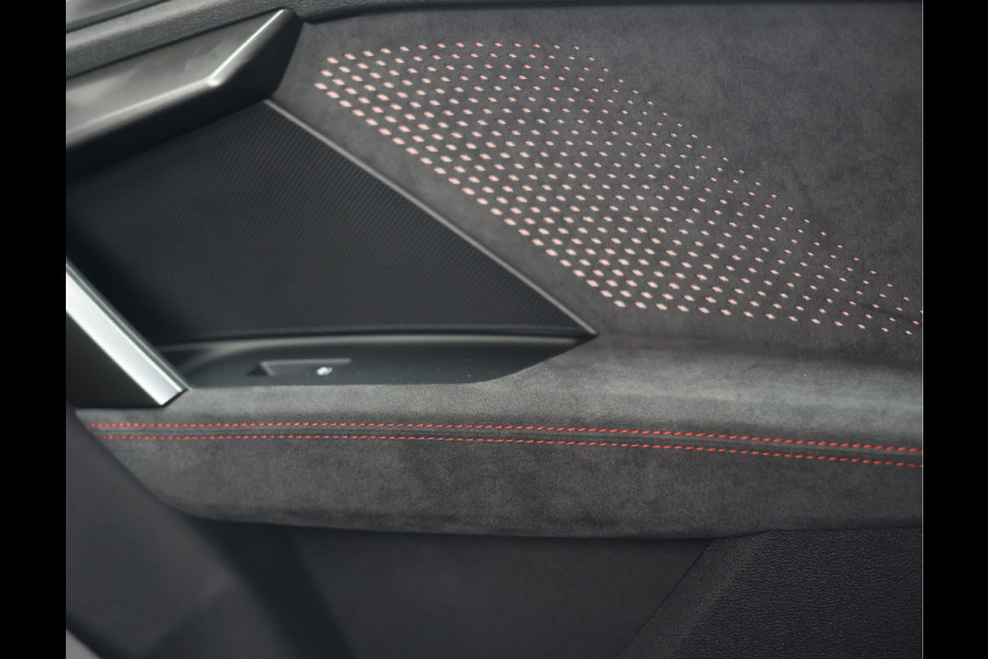 Audi RS3 Sportback 2.5 TFSI quattro | Krijt - Pano - Sonos