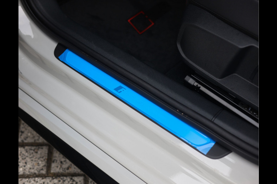 Audi RS3 Sportback 2.5 TFSI quattro | Krijt - Pano - Sonos