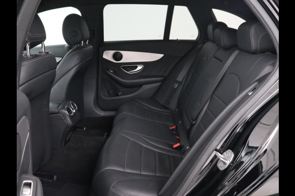 Mercedes-Benz C-Klasse 200 AMG Night | Leder | Stoelverwarming | Full LED | Park Assist | Navigatie | Climate control | Cruise control | Bluetooth