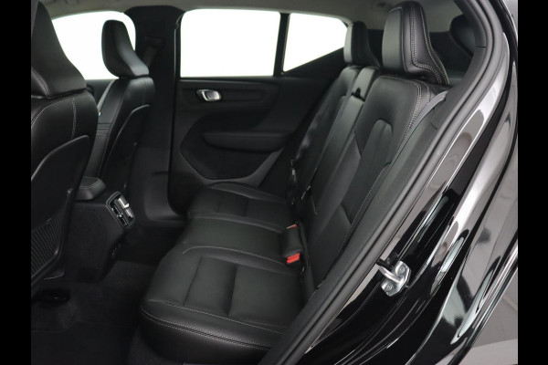 Volvo XC40 2.0 T4 Inscription | Trekhaak | Leder | Stoelverwarming | Camera | Harman/Kardon | Carplay | Achterbankverwarming | Navigatie | BLIS | Verwarmde voorruit | Cruise control
