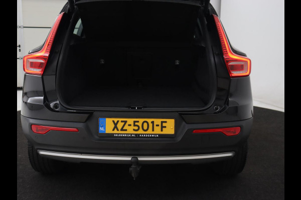 Volvo XC40 2.0 T4 Inscription | Trekhaak | Leder | Stoelverwarming | Camera | Harman/Kardon | Carplay | Achterbankverwarming | Navigatie | BLIS | Verwarmde voorruit | Cruise control