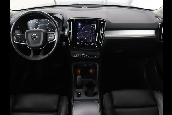 Volvo XC40 2.0 T4 Inscription | Trekhaak | Leder | Stoelverwarming | Camera | Harman/Kardon | Carplay | Achterbankverwarming | Navigatie | BLIS | Verwarmde voorruit | Cruise control