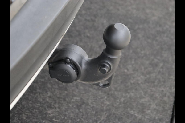 Volvo XC40 2.0 T4 Inscription | Trekhaak | Leder | Stoelverwarming | Camera | Harman/Kardon | Carplay | Achterbankverwarming | Navigatie | BLIS | Verwarmde voorruit | Cruise control