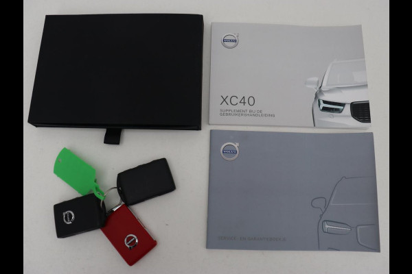 Volvo XC40 2.0 T4 Inscription | Trekhaak | Leder | Stoelverwarming | Camera | Harman/Kardon | Carplay | Achterbankverwarming | Navigatie | BLIS | Verwarmde voorruit | Cruise control