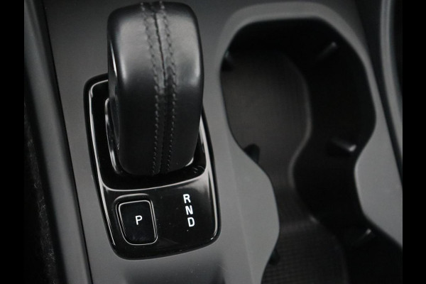 Volvo XC40 2.0 T4 Inscription | Trekhaak | Leder | Stoelverwarming | Camera | Harman/Kardon | Carplay | Achterbankverwarming | Navigatie | BLIS | Verwarmde voorruit | Cruise control