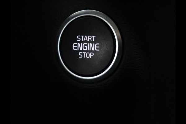 Volvo XC40 2.0 T4 Inscription | Trekhaak | Leder | Stoelverwarming | Camera | Harman/Kardon | Carplay | Achterbankverwarming | Navigatie | BLIS | Verwarmde voorruit | Cruise control