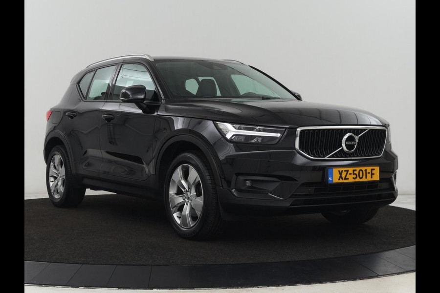 Volvo XC40 2.0 T4 Inscription | Trekhaak | Leder | Stoelverwarming | Camera | Harman/Kardon | Carplay | Achterbankverwarming | Navigatie | BLIS | Verwarmde voorruit | Cruise control