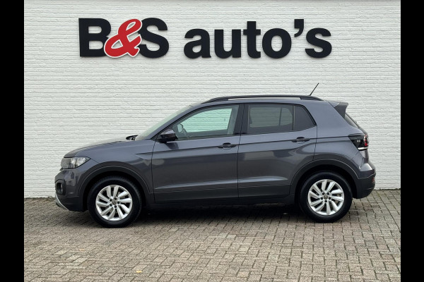 Volkswagen T-Cross 1.0 TSI Life Adaptive cruise control Climate control DAB radio Achteruitrijcamera Navi