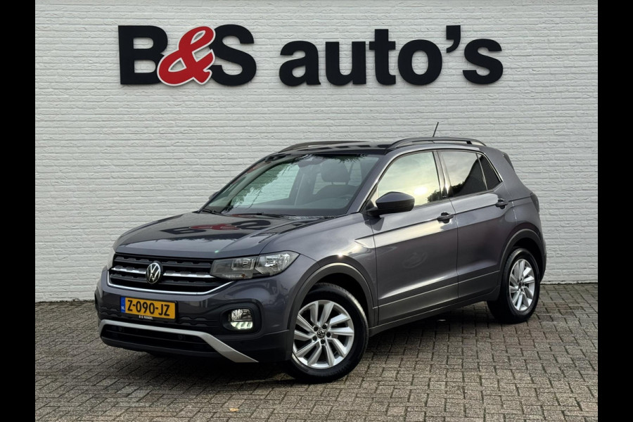 Volkswagen T-Cross 1.0 TSI Life Adaptive cruise control Climate control DAB radio Achteruitrijcamera Navi