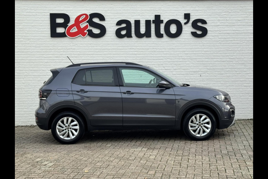 Volkswagen T-Cross 1.0 TSI Life Adaptive cruise control Climate control DAB radio Achteruitrijcamera Navi