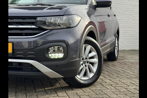 Volkswagen T-Cross 1.0 TSI Life Adaptive cruise control Climate control DAB radio Achteruitrijcamera Navi