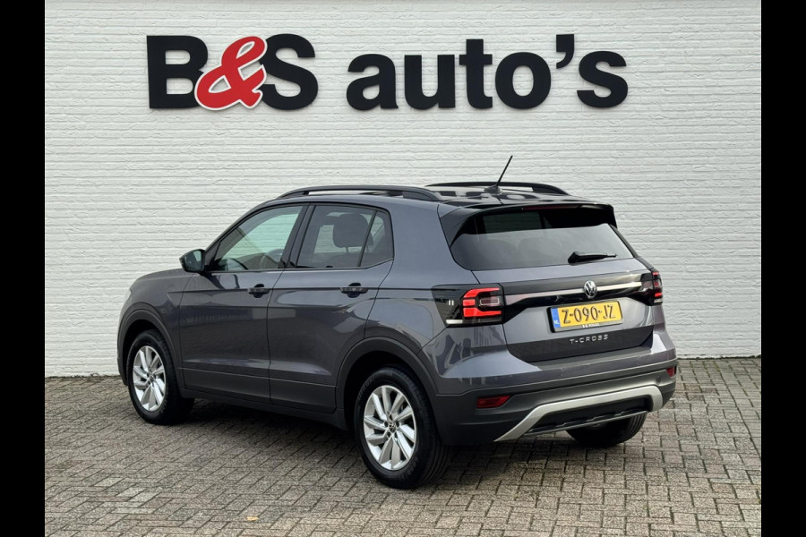 Volkswagen T-Cross 1.0 TSI Life Adaptive cruise control Climate control DAB radio Achteruitrijcamera Navi