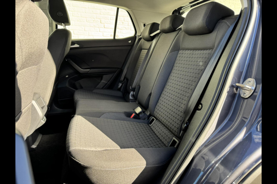 Volkswagen T-Cross 1.0 TSI Life Adaptive cruise control Climate control DAB radio Achteruitrijcamera Navi