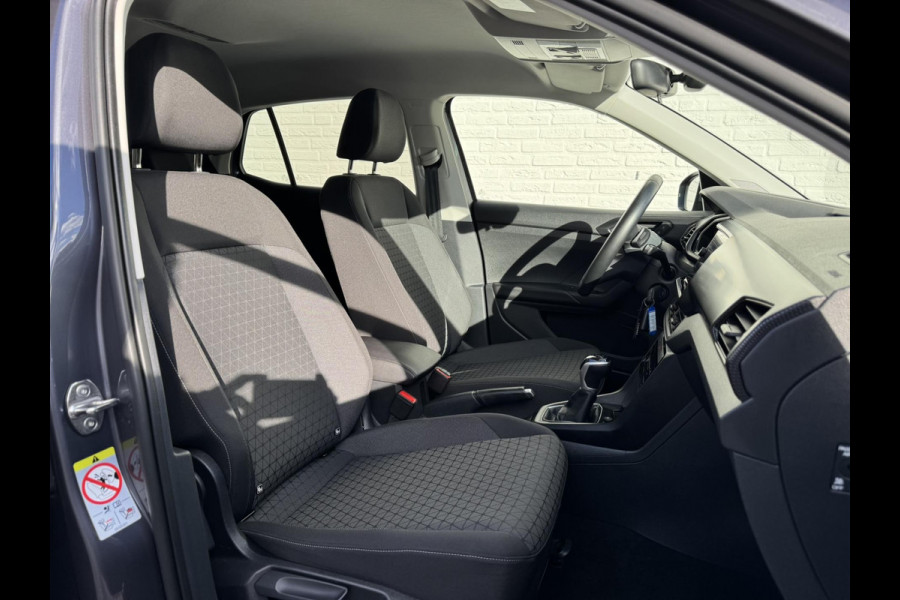 Volkswagen T-Cross 1.0 TSI Life Adaptive cruise control Climate control DAB radio Achteruitrijcamera Navi