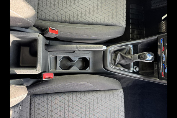 Volkswagen T-Cross 1.0 TSI Life Adaptive cruise control Climate control DAB radio Achteruitrijcamera Navi