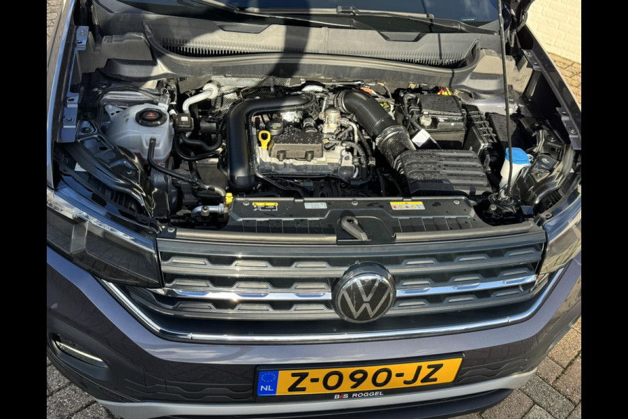 Volkswagen T-Cross 1.0 TSI Life Adaptive cruise control Climate control DAB radio Achteruitrijcamera Navi