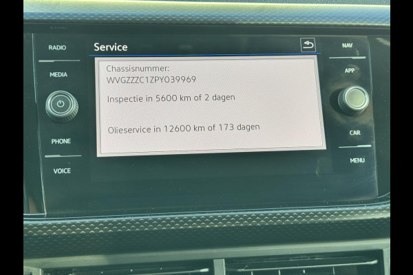 Volkswagen T-Cross 1.0 TSI Life Adaptive cruise control Climate control DAB radio Achteruitrijcamera Navi