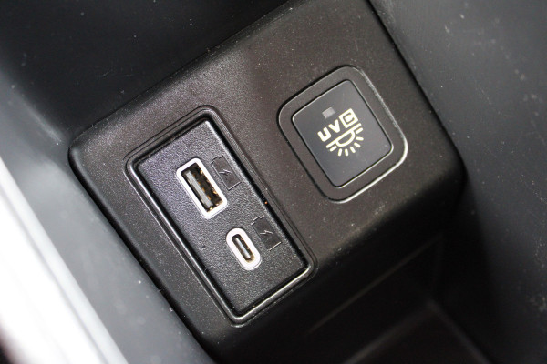 Fiat 500 RED 42 kWh | Navigatie | Winterpack | Red edition Actieweken 1 t/m 15 november!