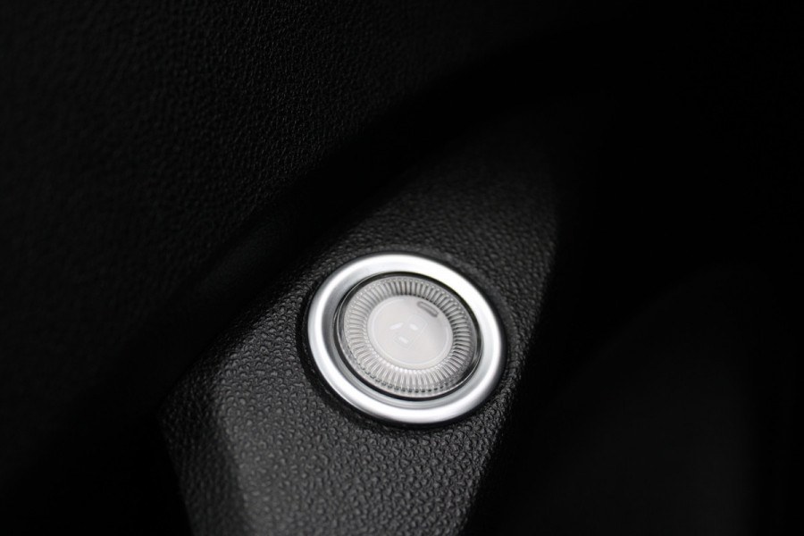 Fiat 500 RED 42 kWh | Navigatie | Winterpack | Red edition Actieweken 1 t/m 15 november!