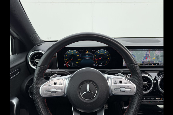 Mercedes-Benz A-Klasse 200 Business Solution AMG | Pano | Camera | LED | MBUX | 18 inch