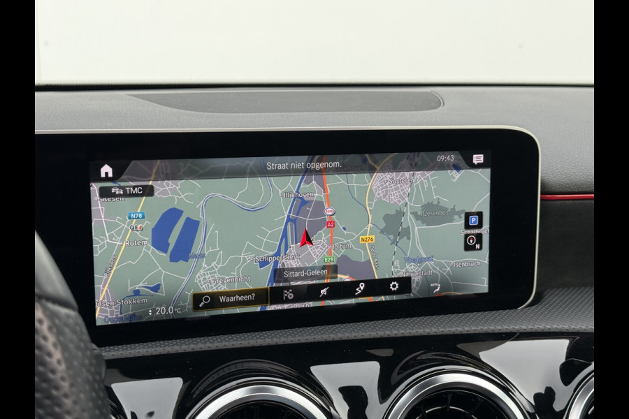 Mercedes-Benz A-Klasse 200 Business Solution AMG | Pano | Camera | LED | MBUX | 18 inch