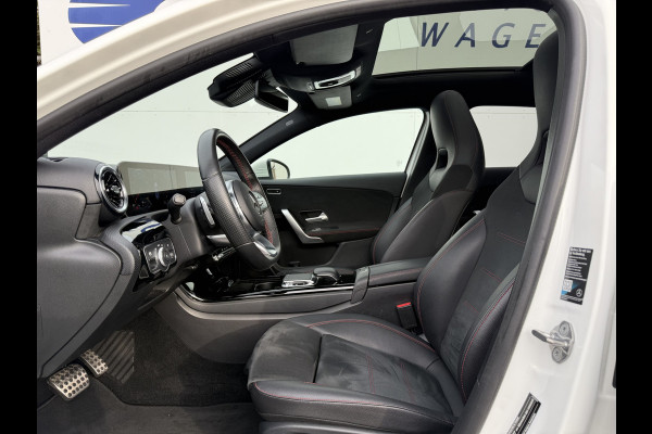 Mercedes-Benz A-Klasse 200 Business Solution AMG | Pano | Camera | LED | MBUX | 18 inch