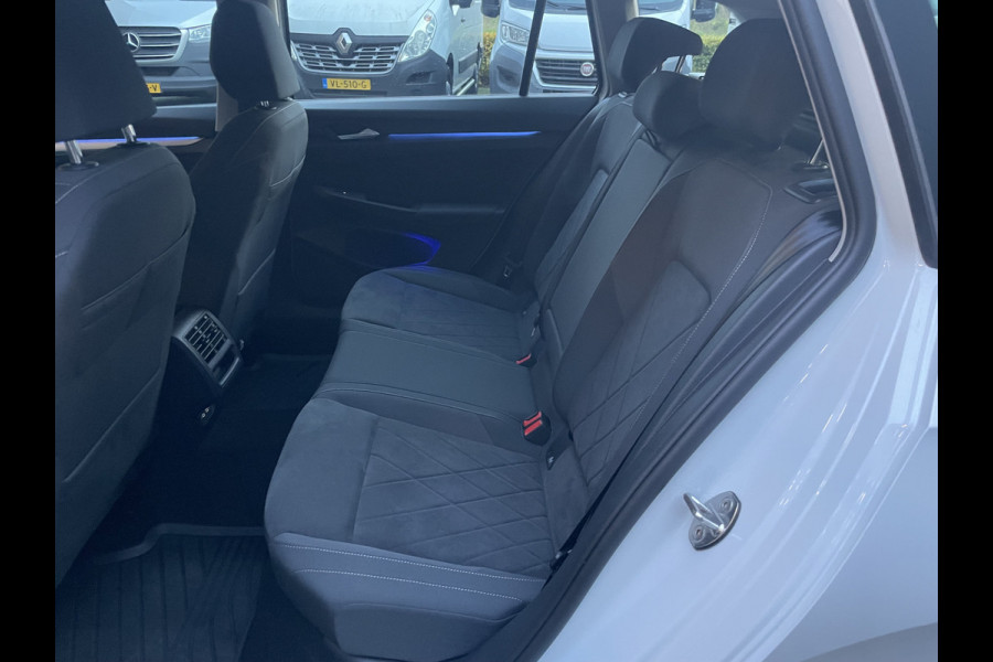 Volkswagen Golf Variant 2.0 TDI Life Business Full options met o.a. Climate control - Cruise control adaptive - Bluetooth/Apple carplay/Android auto - Navigatie full map - Stoelverwarming en Elektrisch verstelbaar met massage functie - P