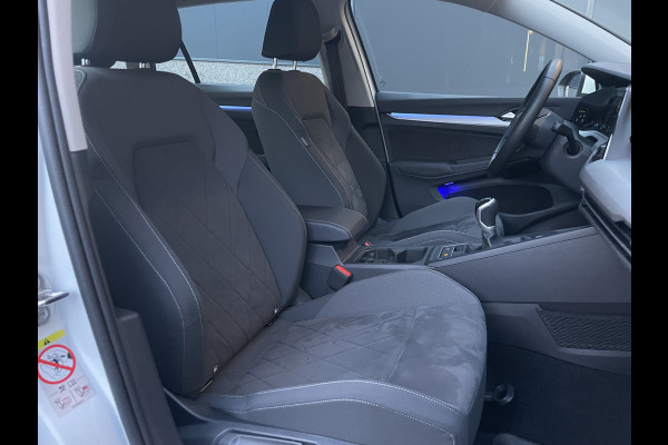 Volkswagen Golf Variant 2.0 TDI Life Business Full options met o.a. Climate control - Cruise control adaptive - Bluetooth/Apple carplay/Android auto - Navigatie full map - Stoelverwarming en Elektrisch verstelbaar met massage functie - P