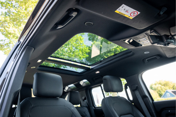 Land Rover Defender 110 2.0 P300e 110 X-Dynamic HSE ** URBAN ** 22inch ** Towing ** Cold Climate ** Dakspoiler ** Side Vents