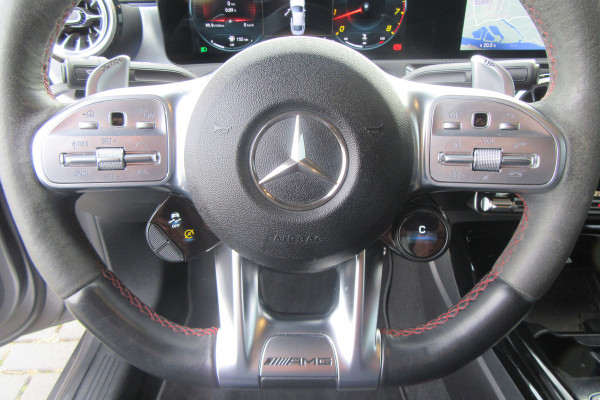 Mercedes-Benz CLA-Klasse AMG 35 4MATIC, Distronic Plus, Panoramadak