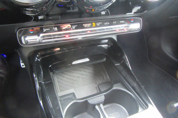 Mercedes-Benz CLA-Klasse AMG 35 4MATIC, Distronic Plus, Panoramadak