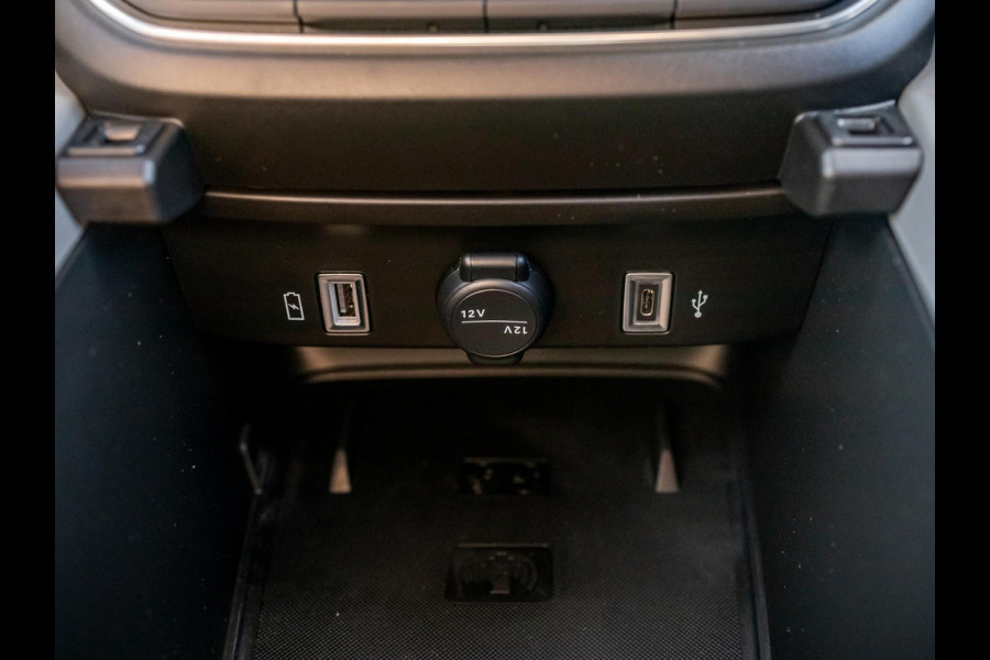 Jeep Avenger Business Edition 54 kWh | Uit voorraad leverbaar | 17% Bijtelling | Winter Pack | Warmtepomp | Apple Carplay | Clima | Keyless | Adapt. Cruise | 17" | Camera