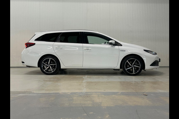 Toyota Auris Touring Sports 1.8 Hybrid Dynamic Ultimate | CAMERA | NAP | AIRCO | CRUISE CONTROL