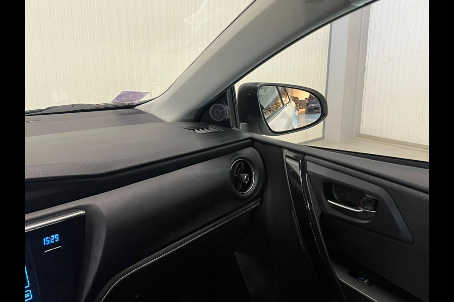 Toyota Auris Touring Sports 1.8 Hybrid Dynamic Ultimate | CAMERA | NAP | AIRCO | CRUISE CONTROL