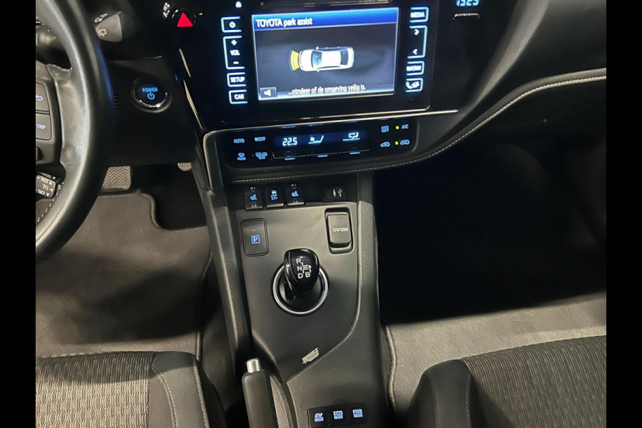 Toyota Auris Touring Sports 1.8 Hybrid Dynamic Ultimate | CAMERA | NAP | AIRCO | CRUISE CONTROL